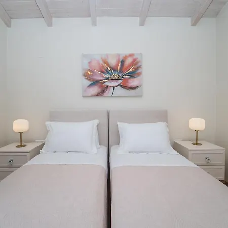 Vincenzo Apartment
